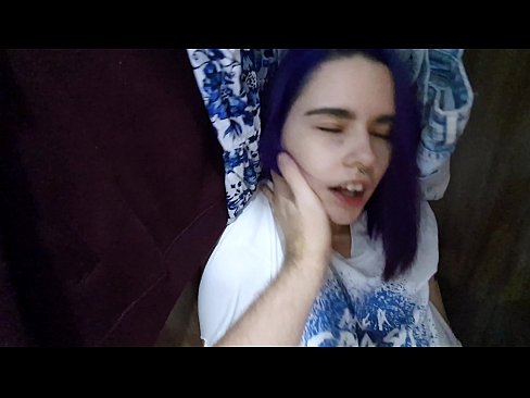 ❤️ Nire ahizpa armairuan aurkitu eta lagundu zion esperma ❤️ Pornografia %eu.befuck-net.ruan ❌❤