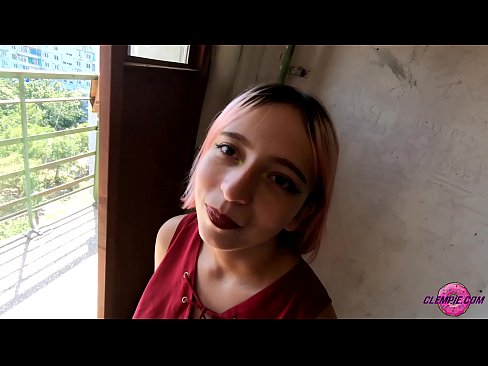 ❤️ Ikasle sentsuak arrotz bat zurrupatzen du kanpoaldean - Cum On His Face ❤️ Pornografia %eu.befuck-net.ruan ❌❤